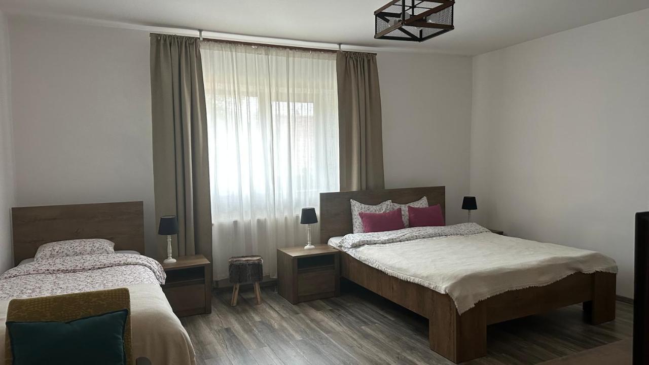 Casa De Vacanta Potoc Eksteriør bilde